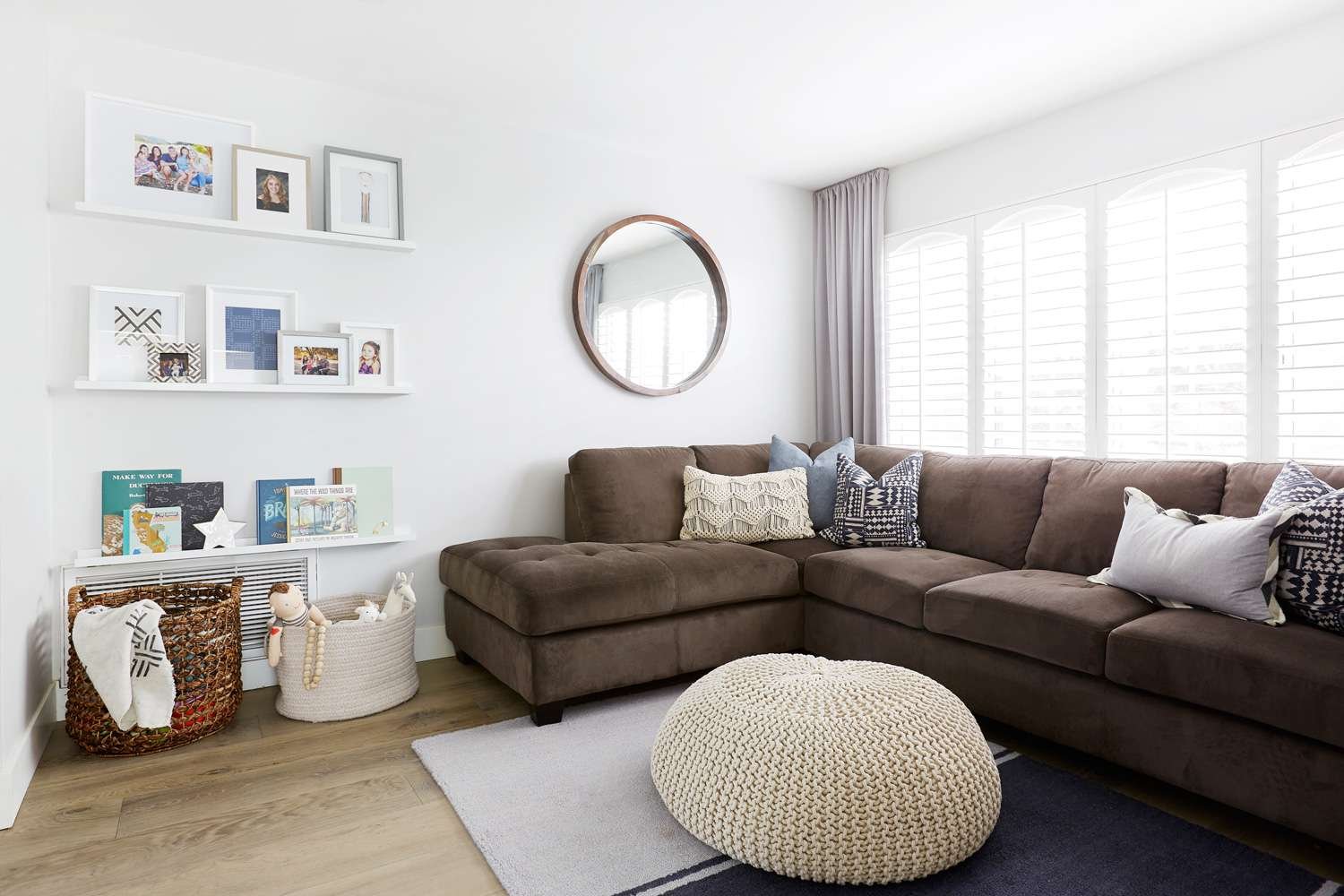 σκούρο καφέ sectional
