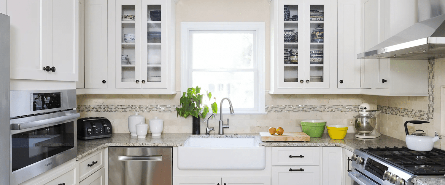 γρανίτη και backsplash με σύνορα
