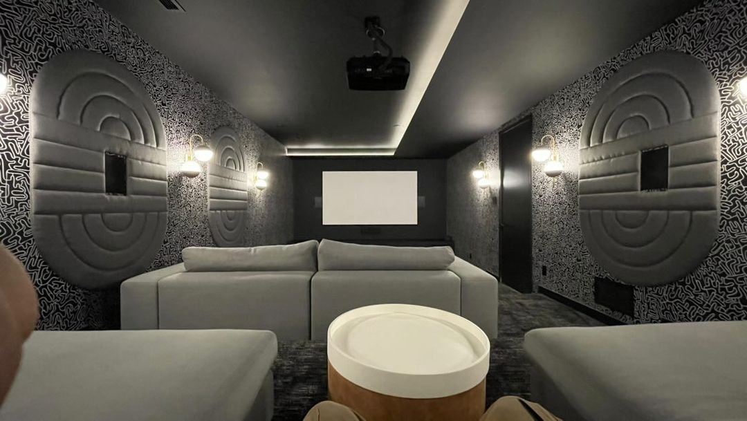 Γκρι Home Theater 