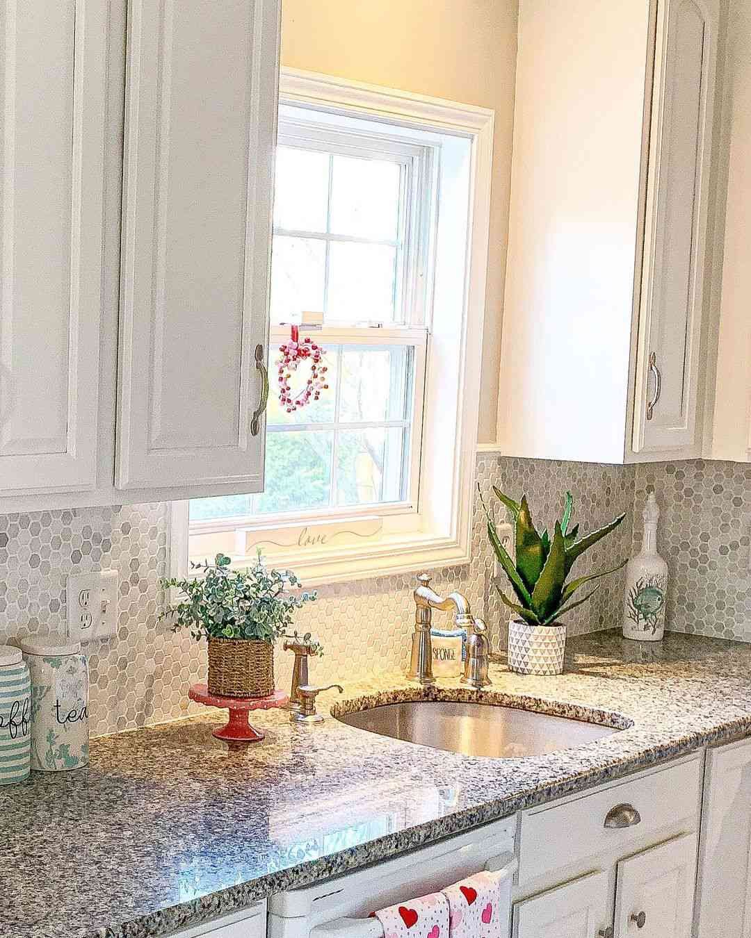 countertops γρανίτη και penny κεραμίδι
