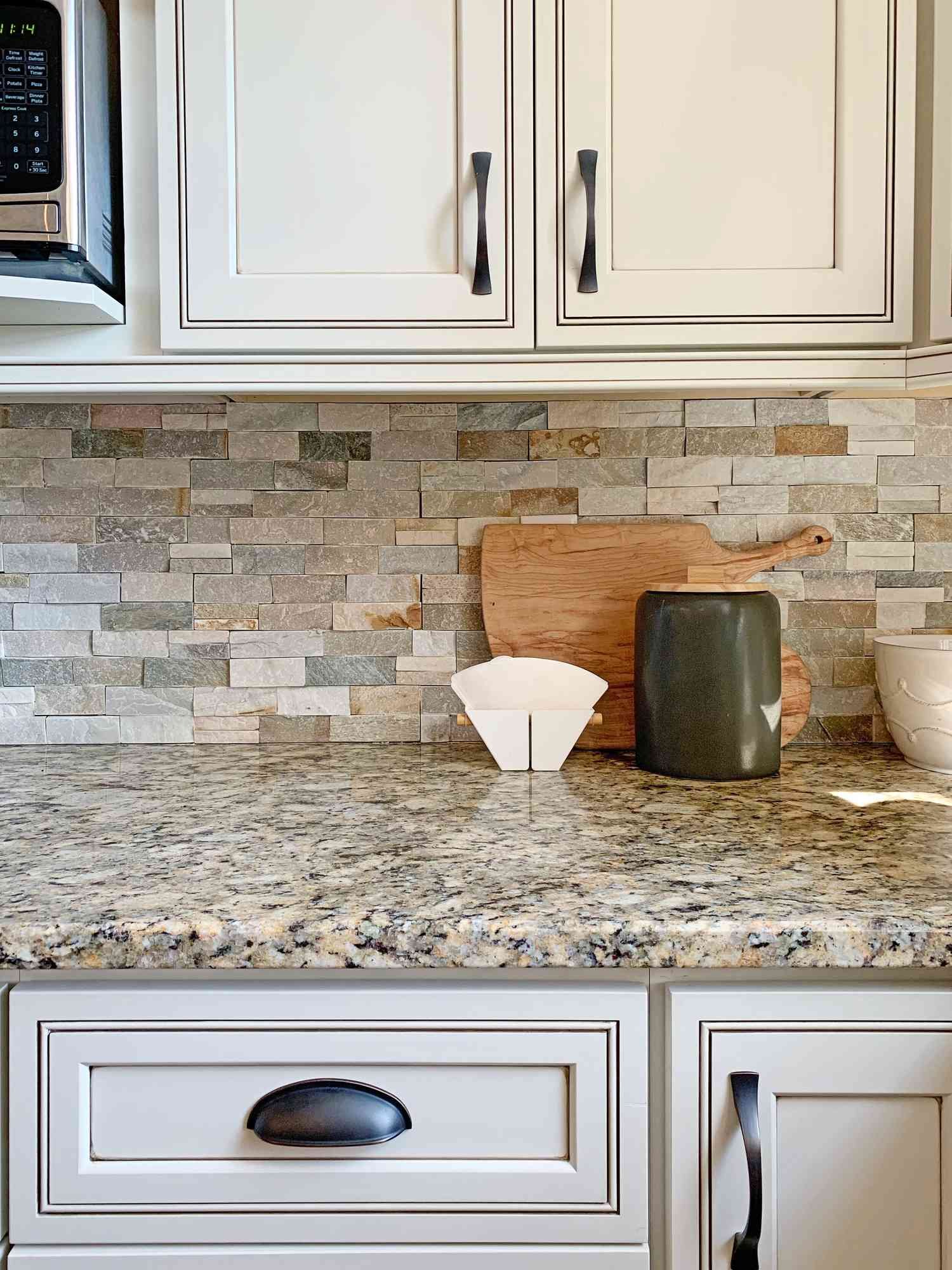 countertops γρανίτη και πέτρα backsplash