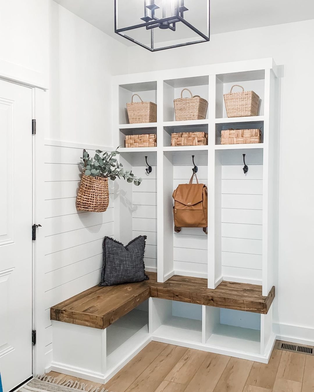 shiplap cubbies