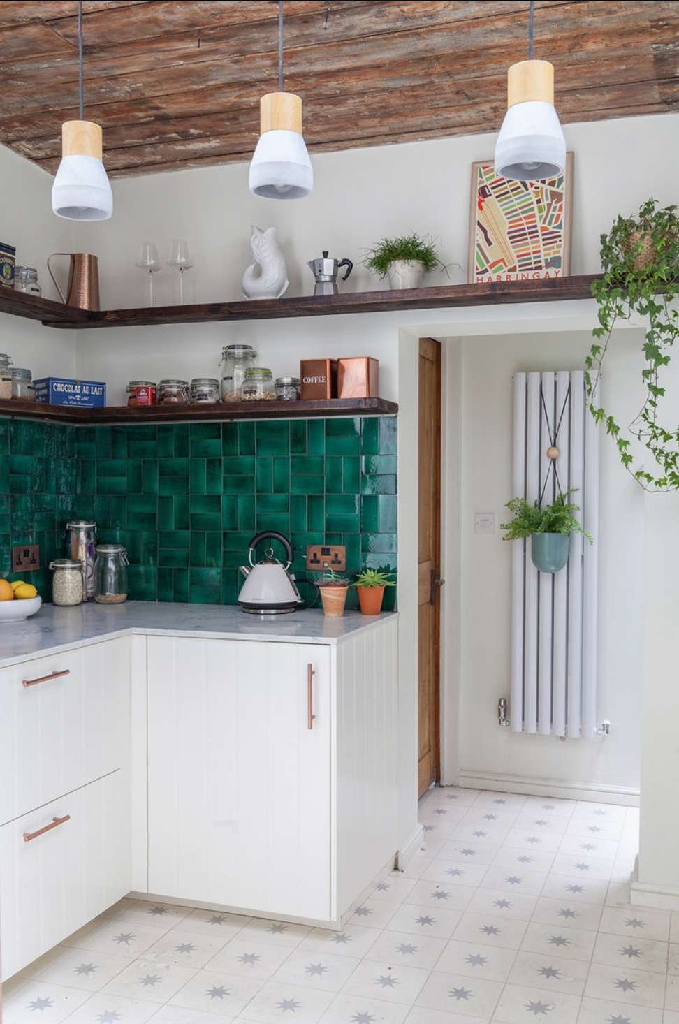 σμαραγδένιο πράσινο πλακάκι backsplash κουζίνας
