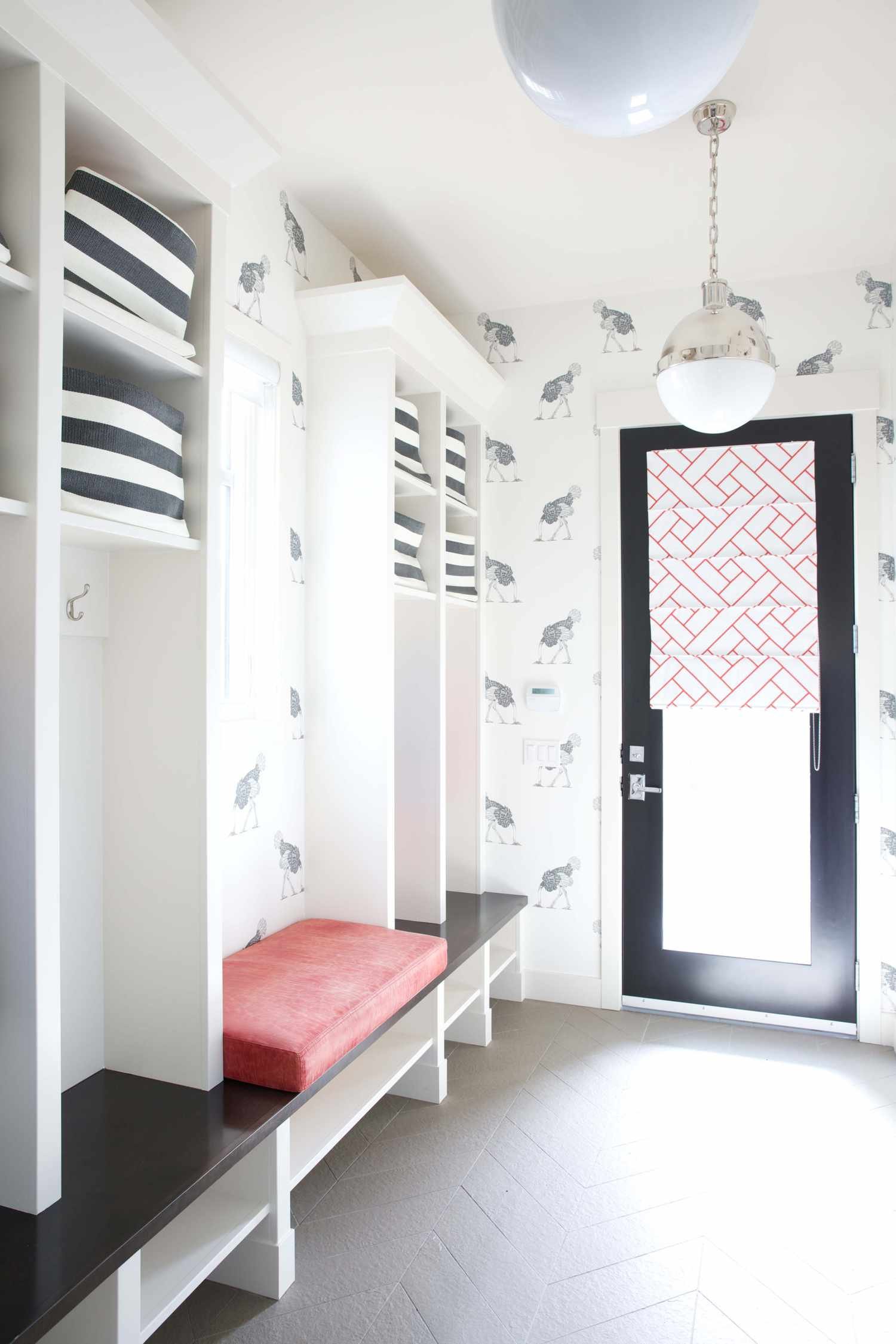 Mudroom με καθίσματα πάγκου