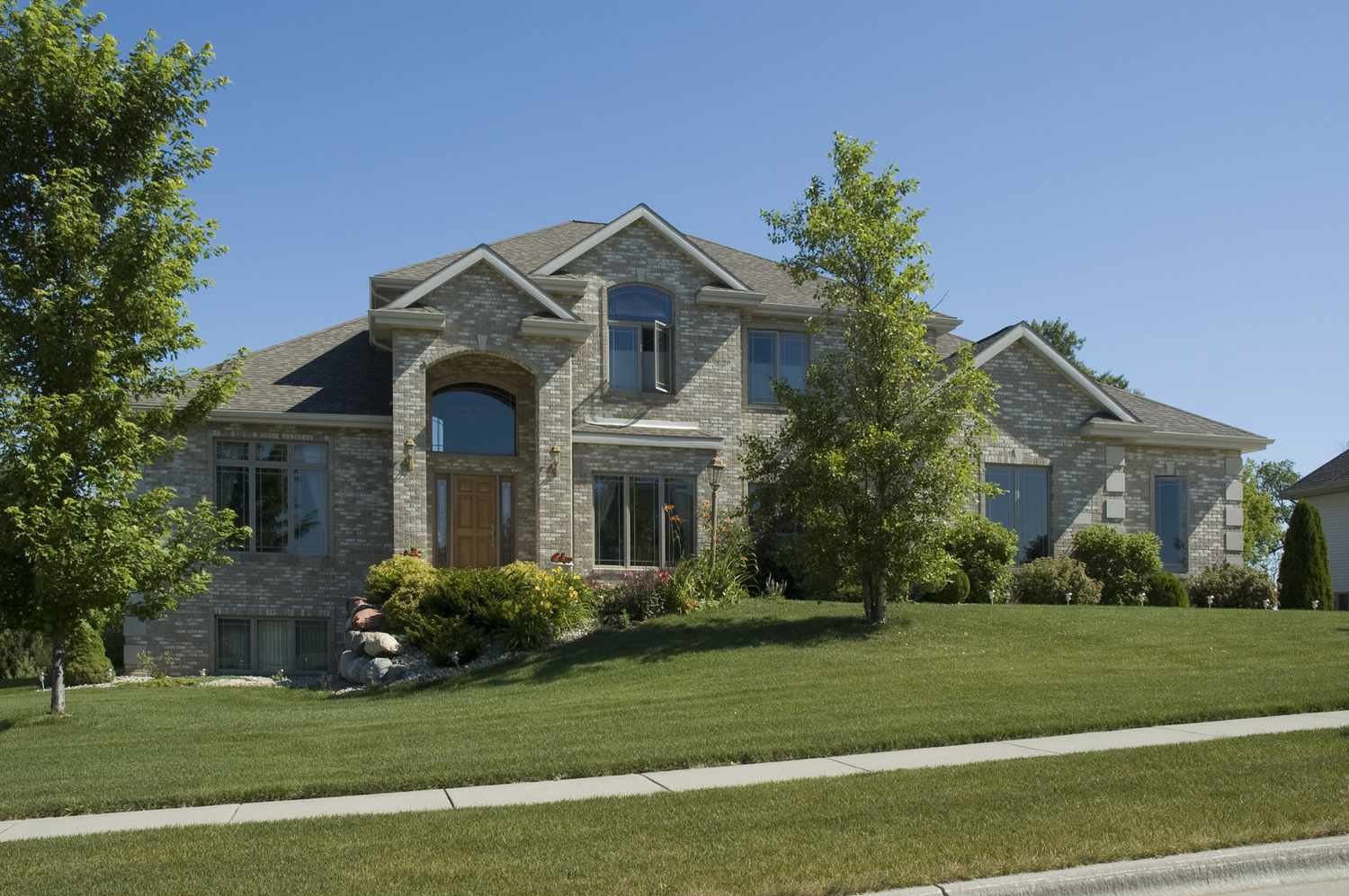 Τι είναι η McMansion
