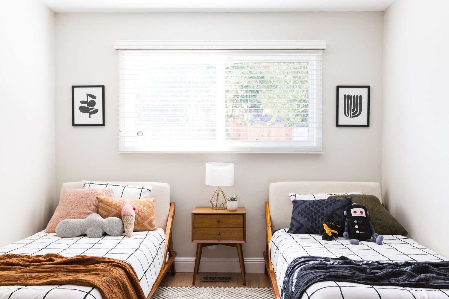 twin bedroom
