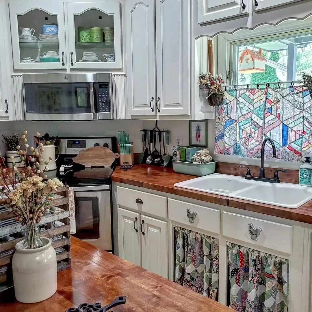scalloped white cabinets