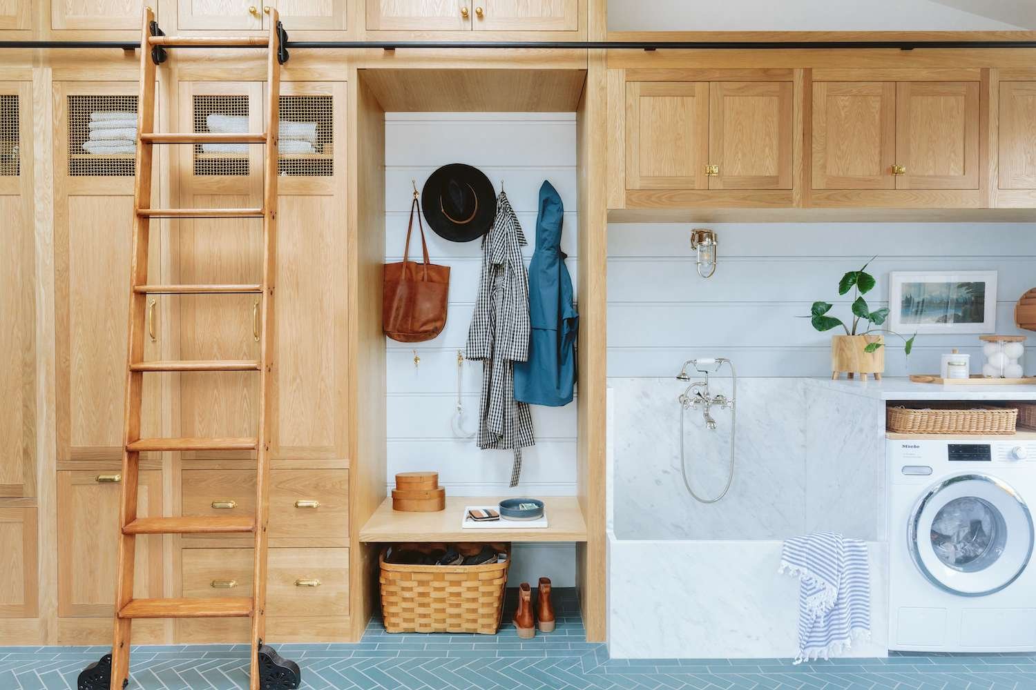 combo mudroom laundry room