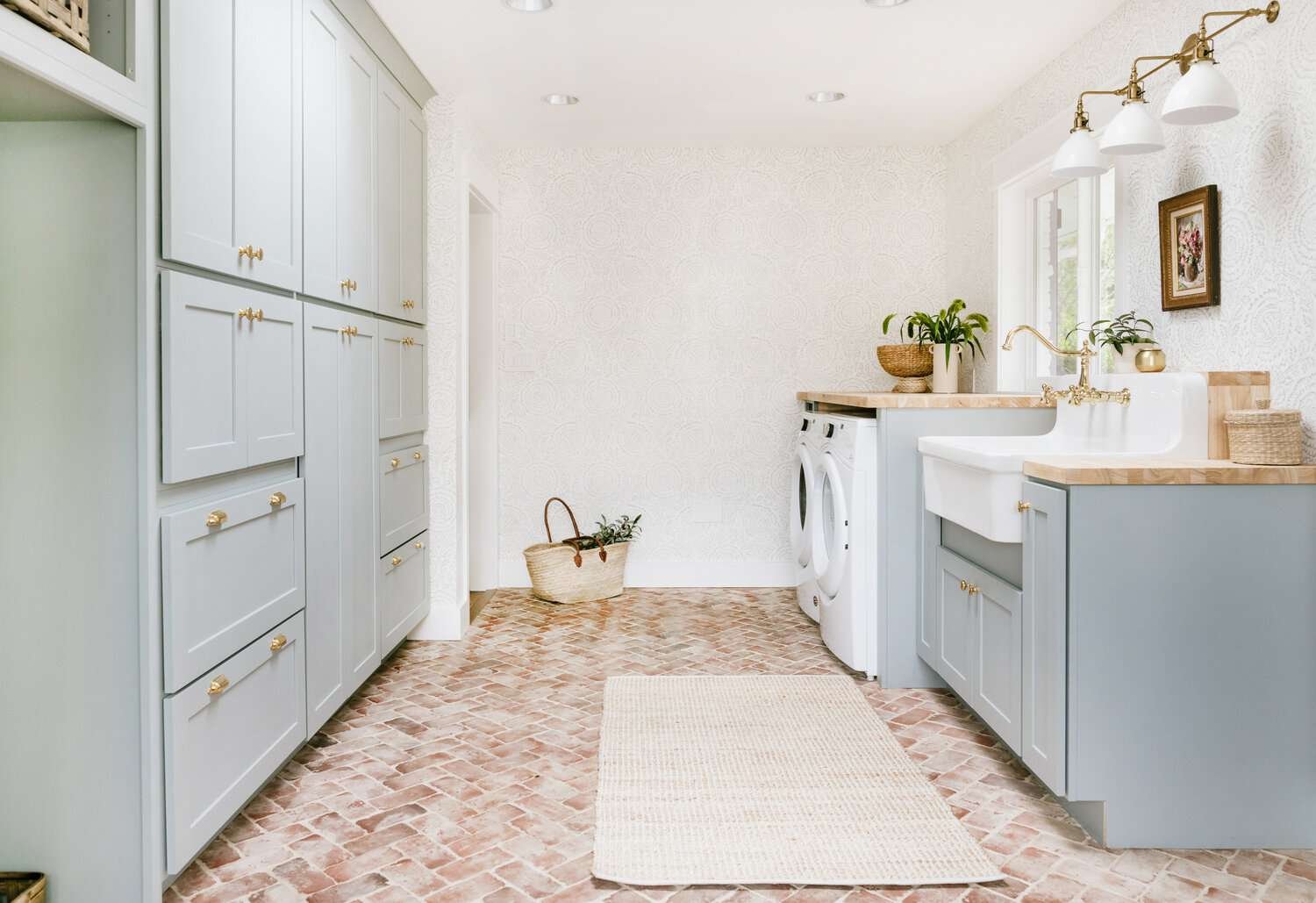 farmhouse mudroom laundry room