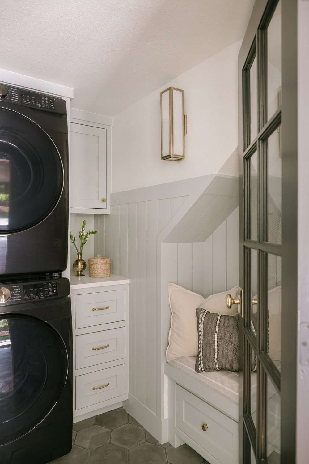small mudroom laundry room