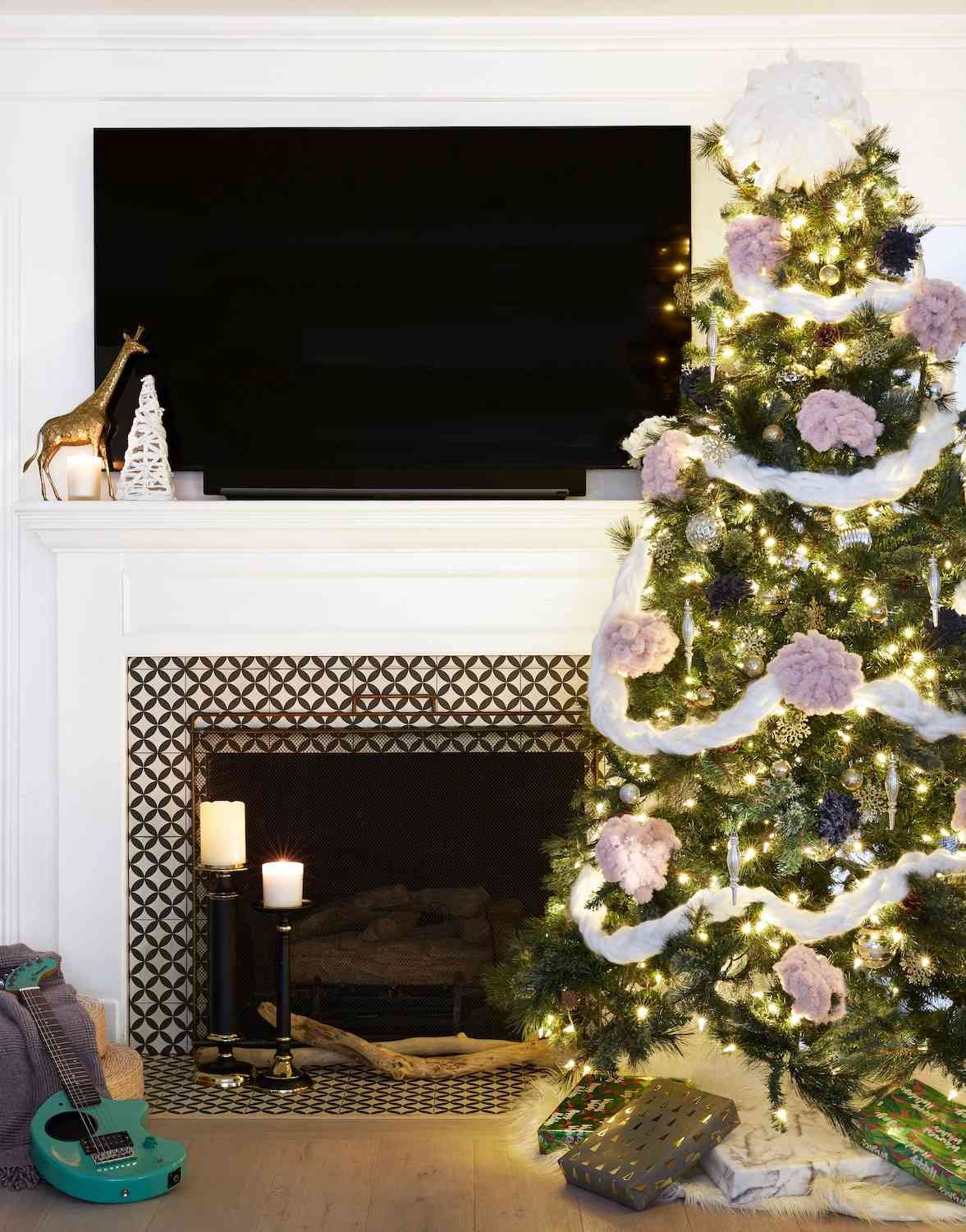 christmas tree decor pompoms