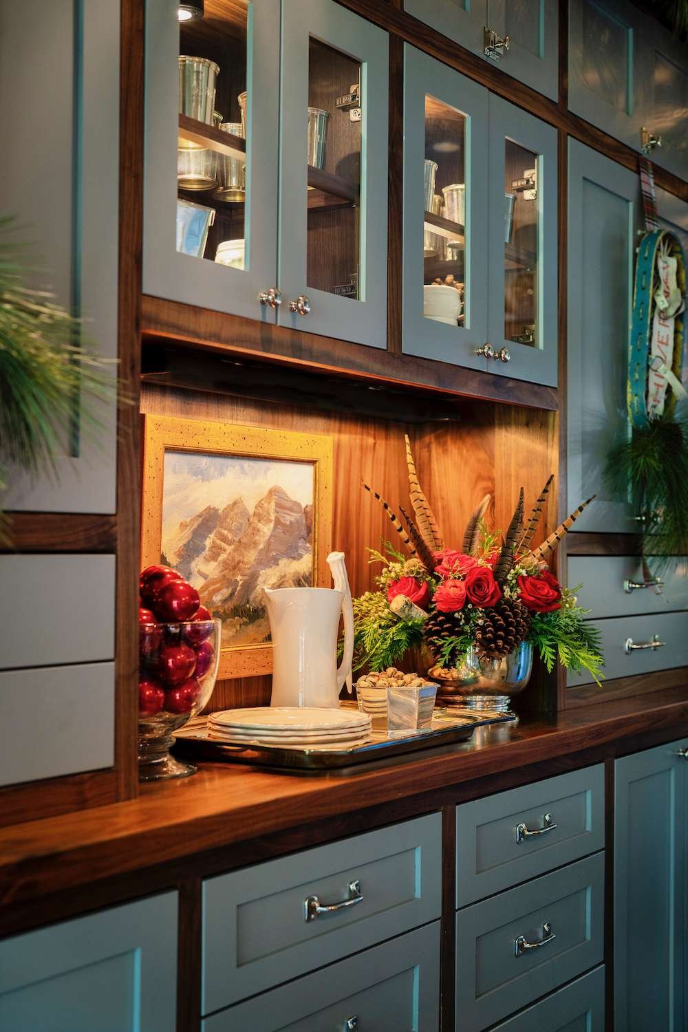 christmas decorations sideboard