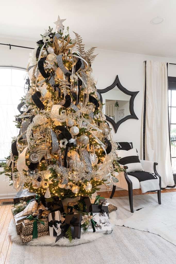 black and silver christmas tree decor ideas