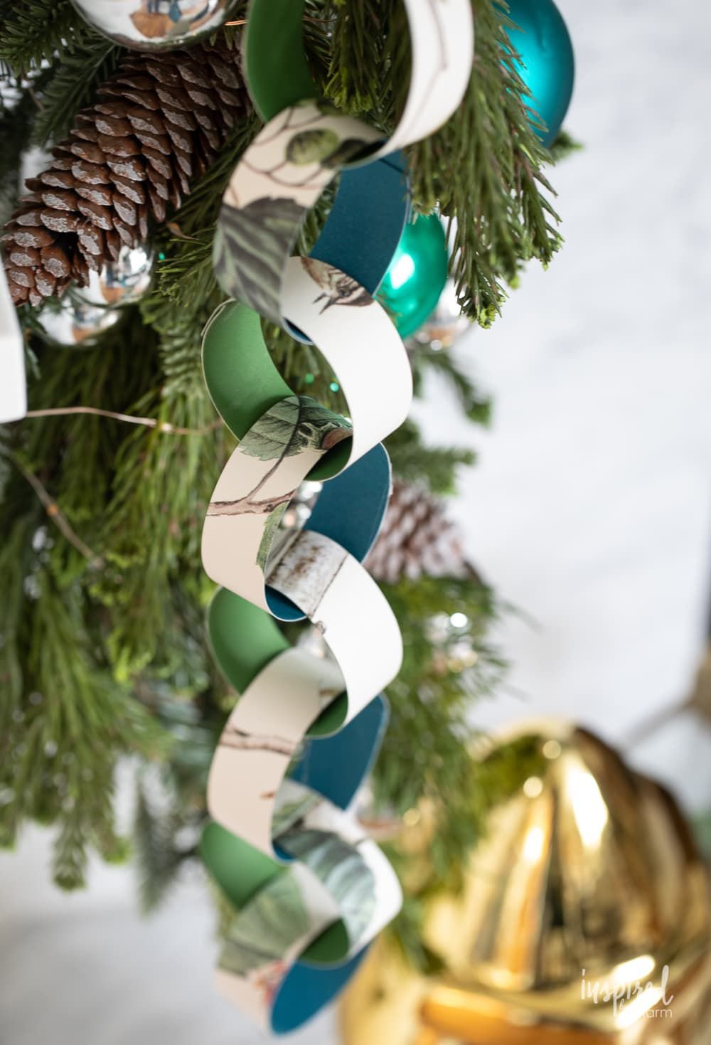 christmas tree wallpaper chain garland
