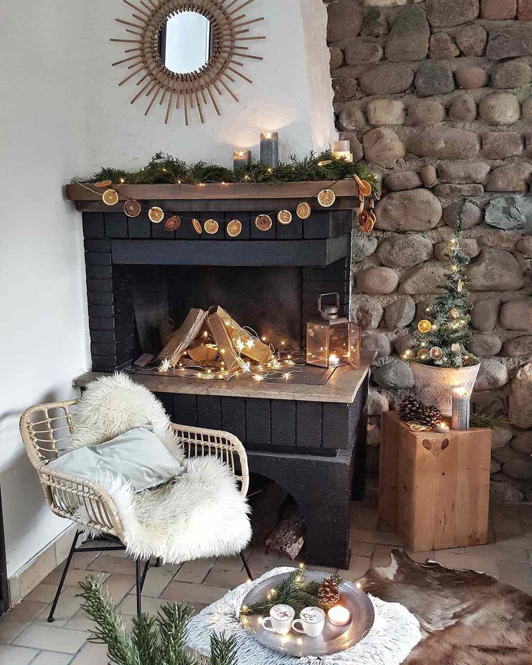 christmas fireplace decorations