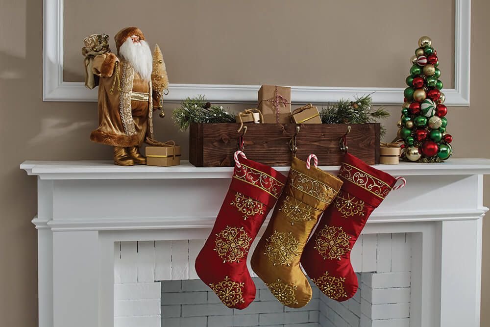 traditional christmas mantel decoration ideas