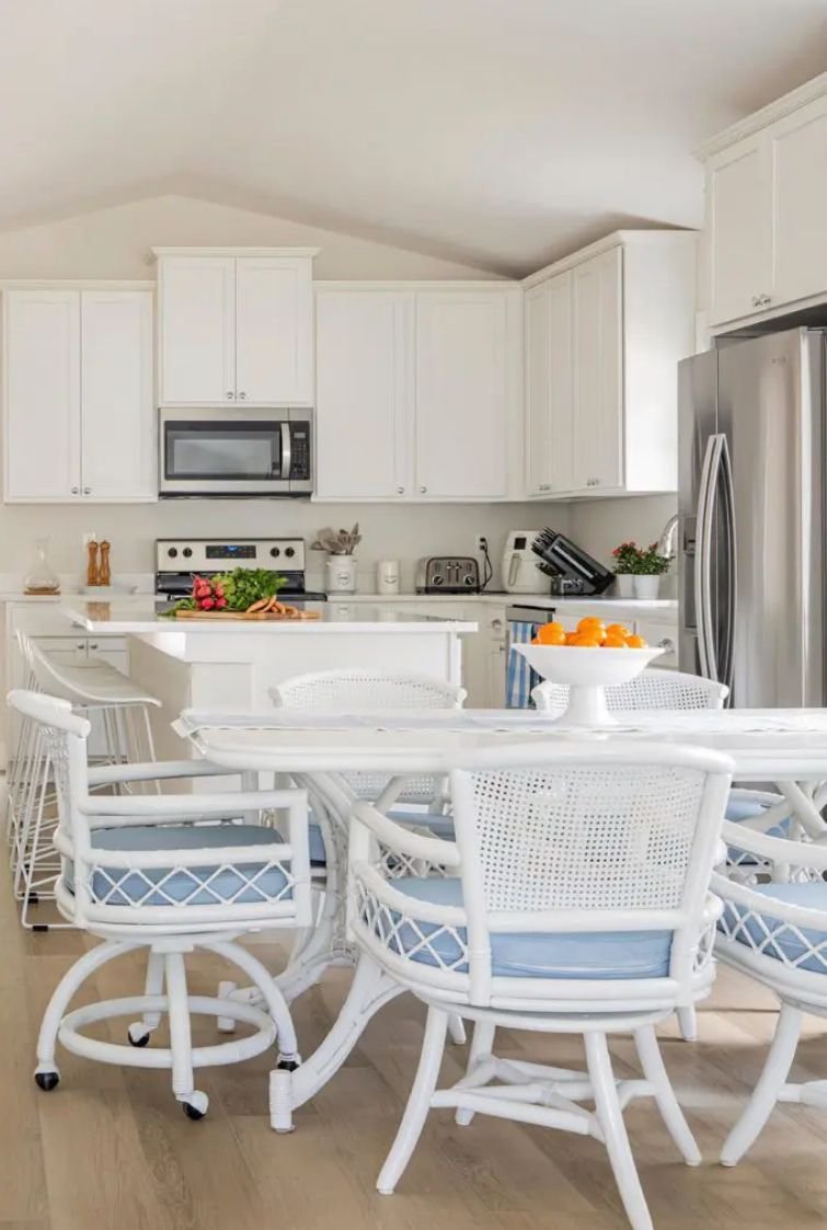 modern coastal cottage kitchen