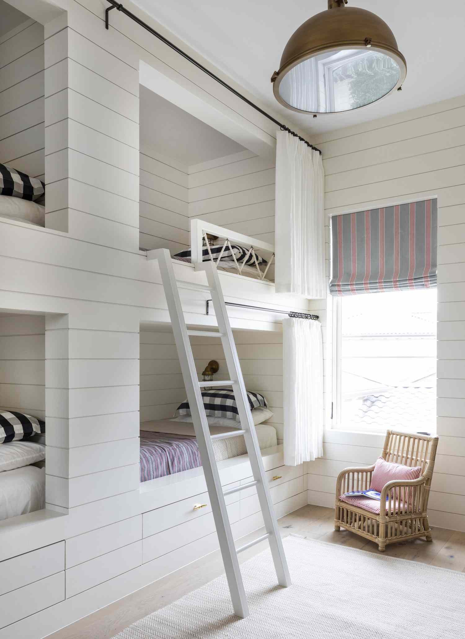 kids' bunk room paint ideas