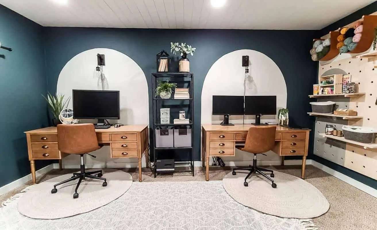 office station for two people